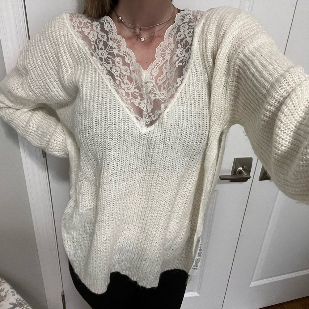 Women’s sweater ASOS size 4 side splits